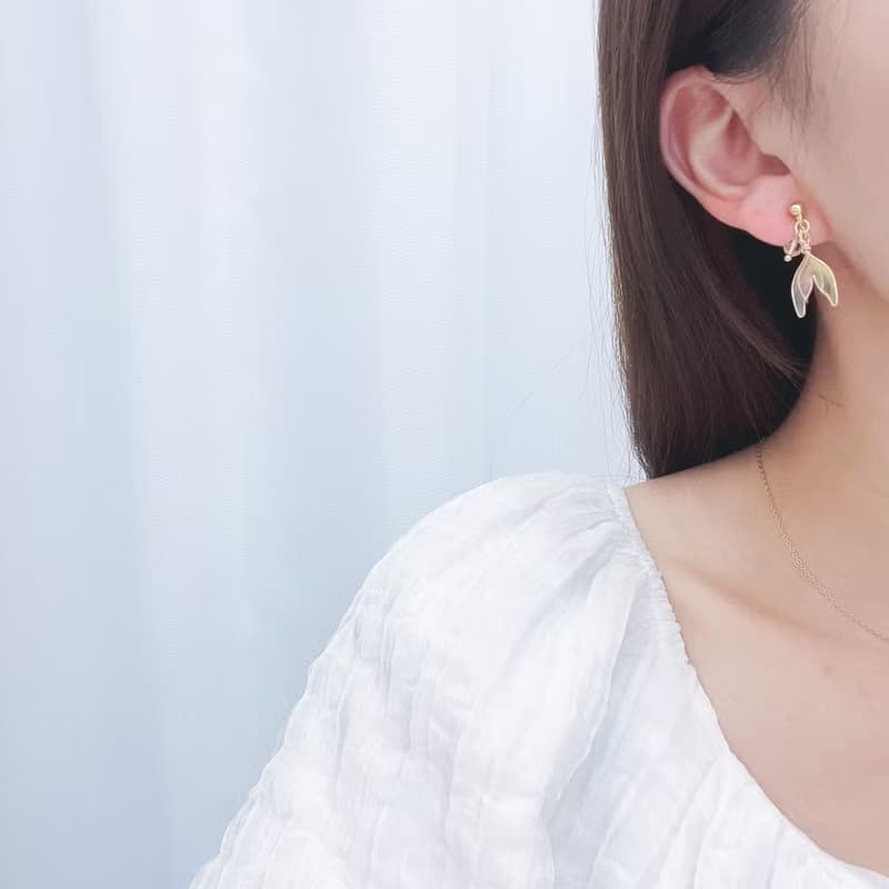 夾式耳環 | Little Alana | 小魚尾