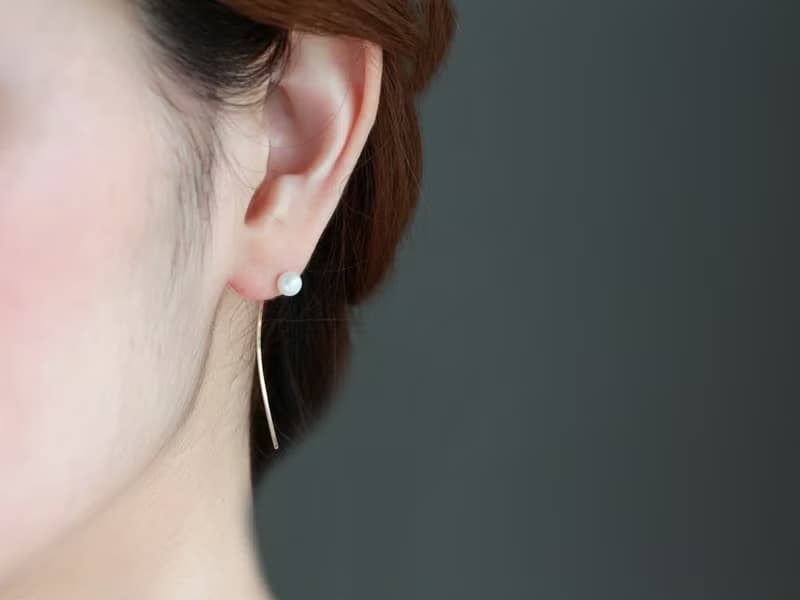 14kgf- tiny pearl line pierced earrings
