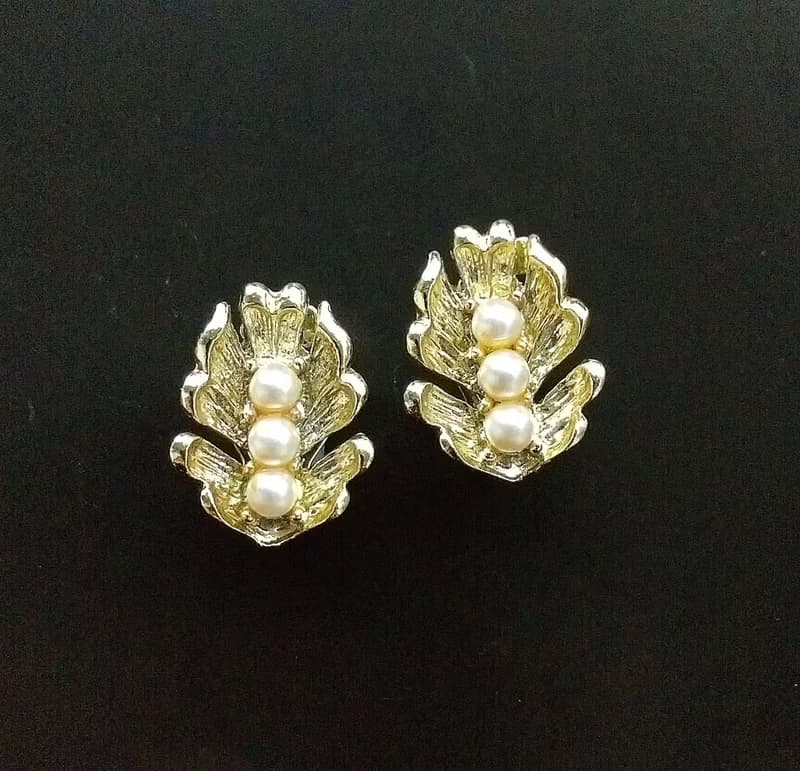 Vintage Jewelry 西洋古董飾品 氣質 金葉排珠 夾式耳環