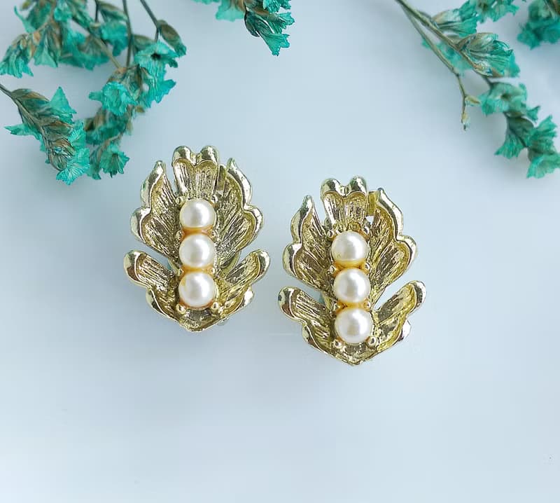 Vintage Jewelry 西洋古董飾品 氣質 金葉排珠 夾式耳環