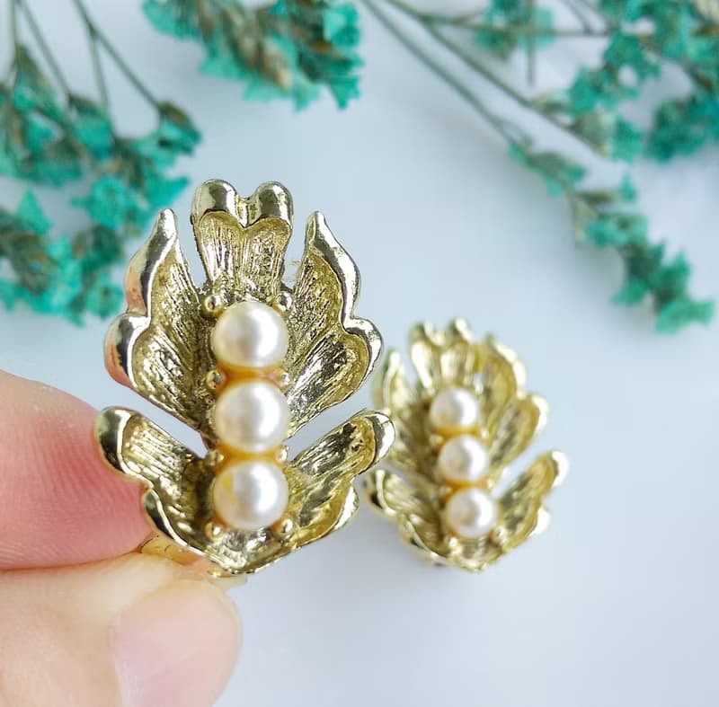 Vintage Jewelry 西洋古董飾品 氣質 金葉排珠 夾式耳環