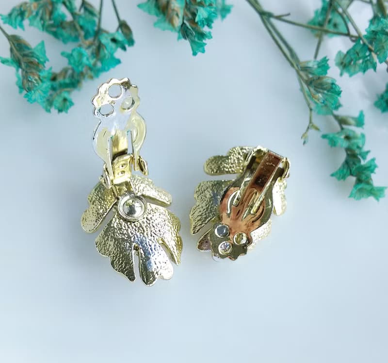 Vintage Jewelry 西洋古董飾品 氣質 金葉排珠 夾式耳環