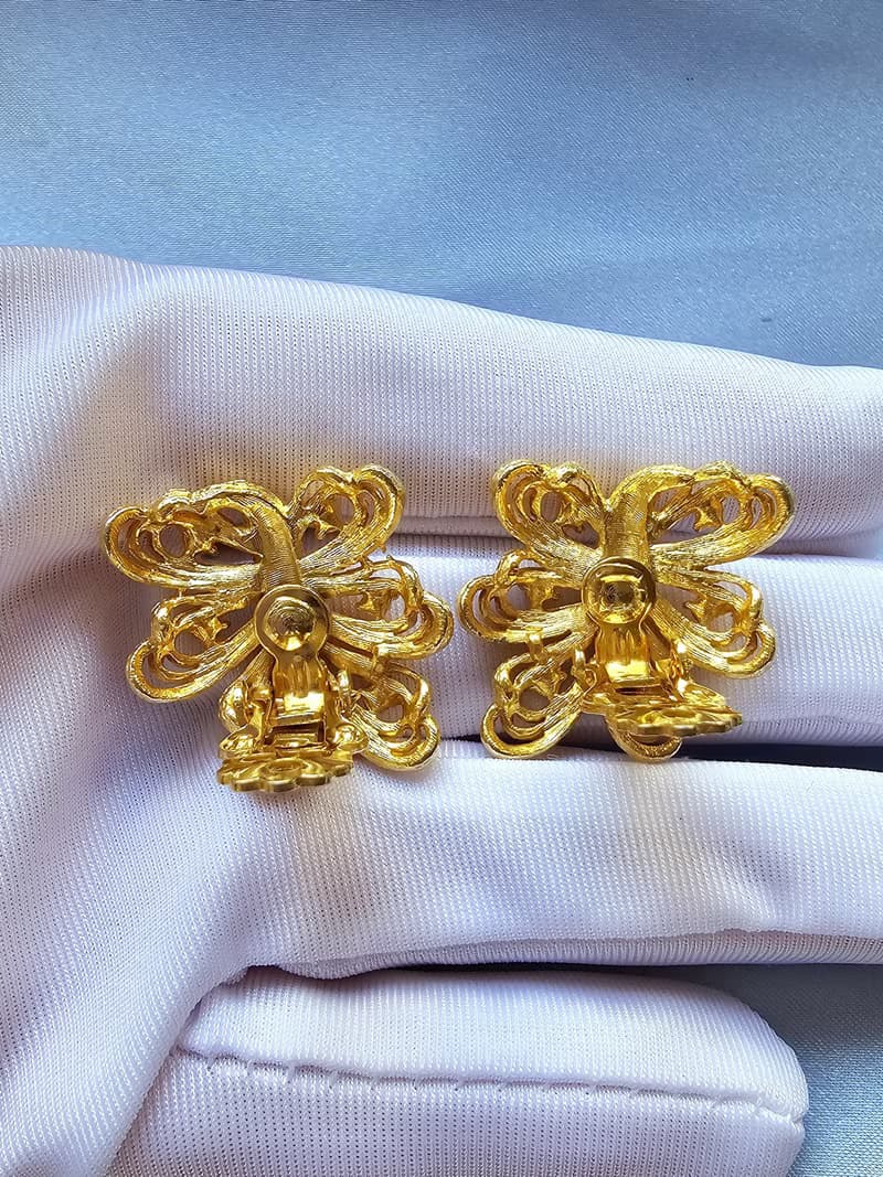 啞光金繩邊蝶影萊茵夾式耳環/vintage美國西洋古董飾品