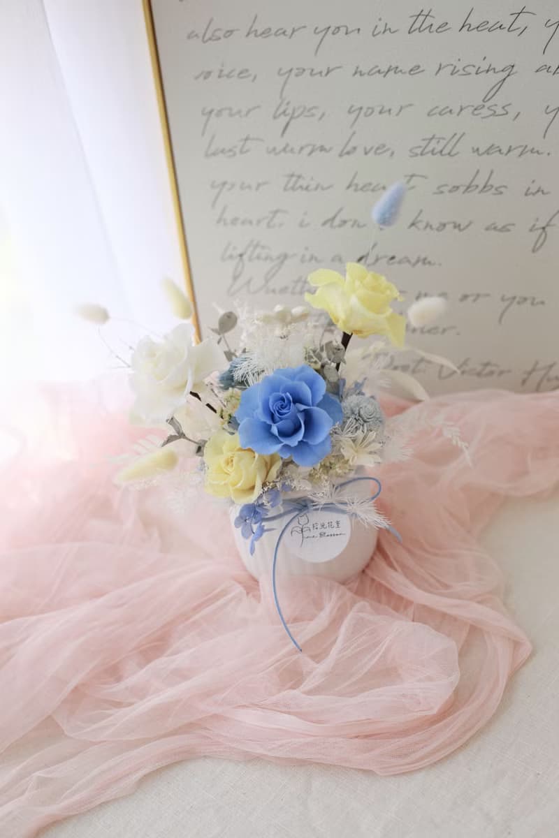 夏日晴空。 永生花 開幕花禮 祝賀花禮 升遷 喬遷祝賀