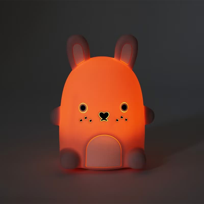 【聯名款】SomeShineXNoodoll矽膠充電式拍拍小夜燈-Ricecarrot
