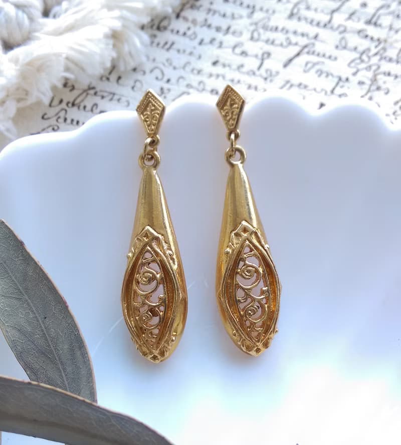 Vintage Jewelry 西洋古董飾品 1928 典雅 金色調 簍空 針式耳環