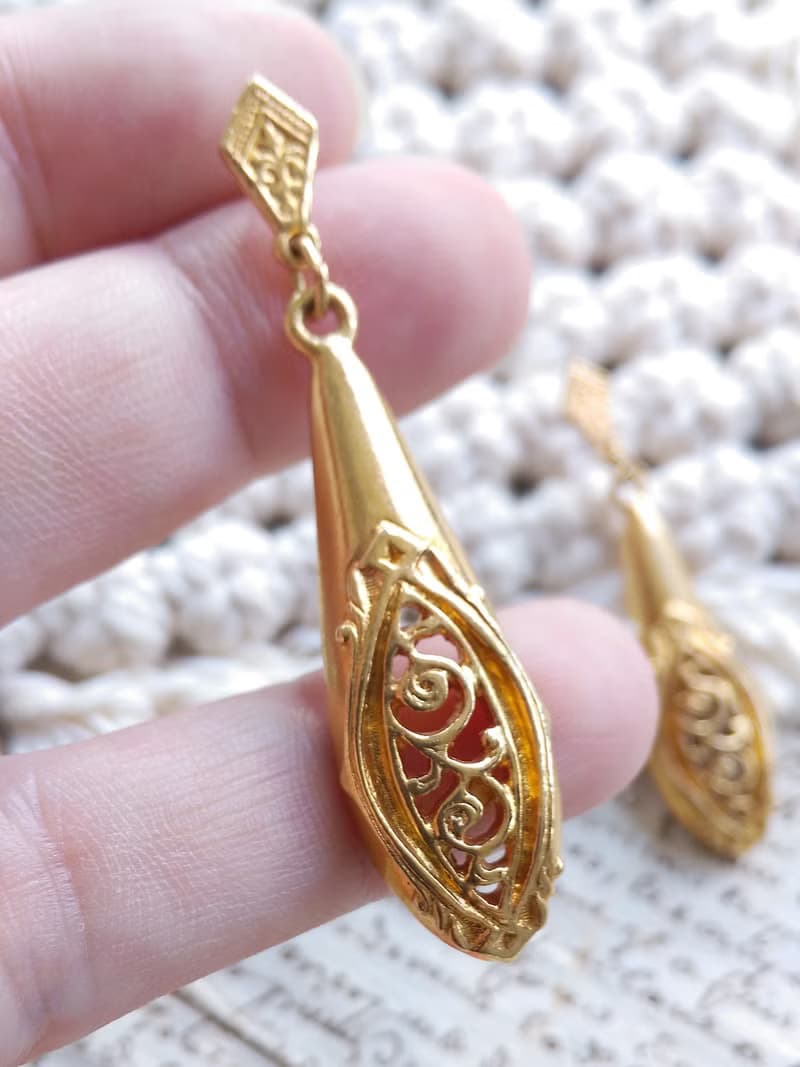 Vintage Jewelry 西洋古董飾品 1928 典雅 金色調 簍空 針式耳環