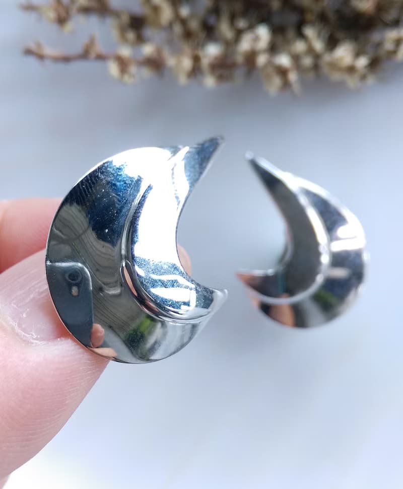 Vintage Jewelry 西洋古董飾品 SARAH COV 銀色 流線 夾式耳環