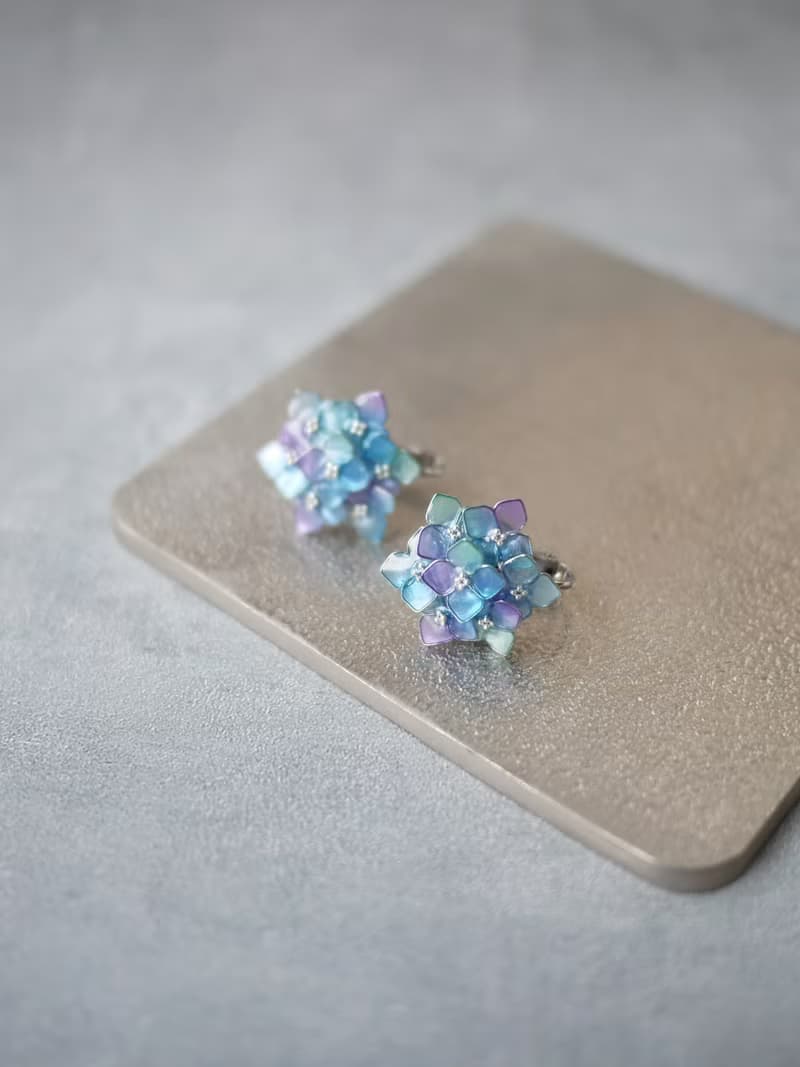 アジサイ Light Blue　ピアス・イヤリング