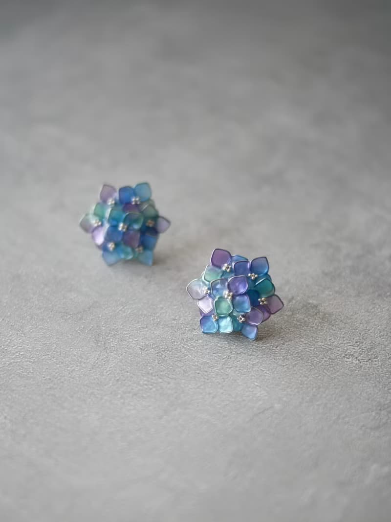 アジサイ Light Blue　ピアス・イヤリング