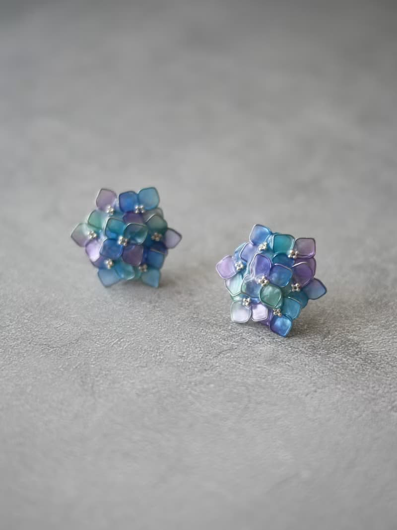 アジサイ Light Blue　ピアス・イヤリング