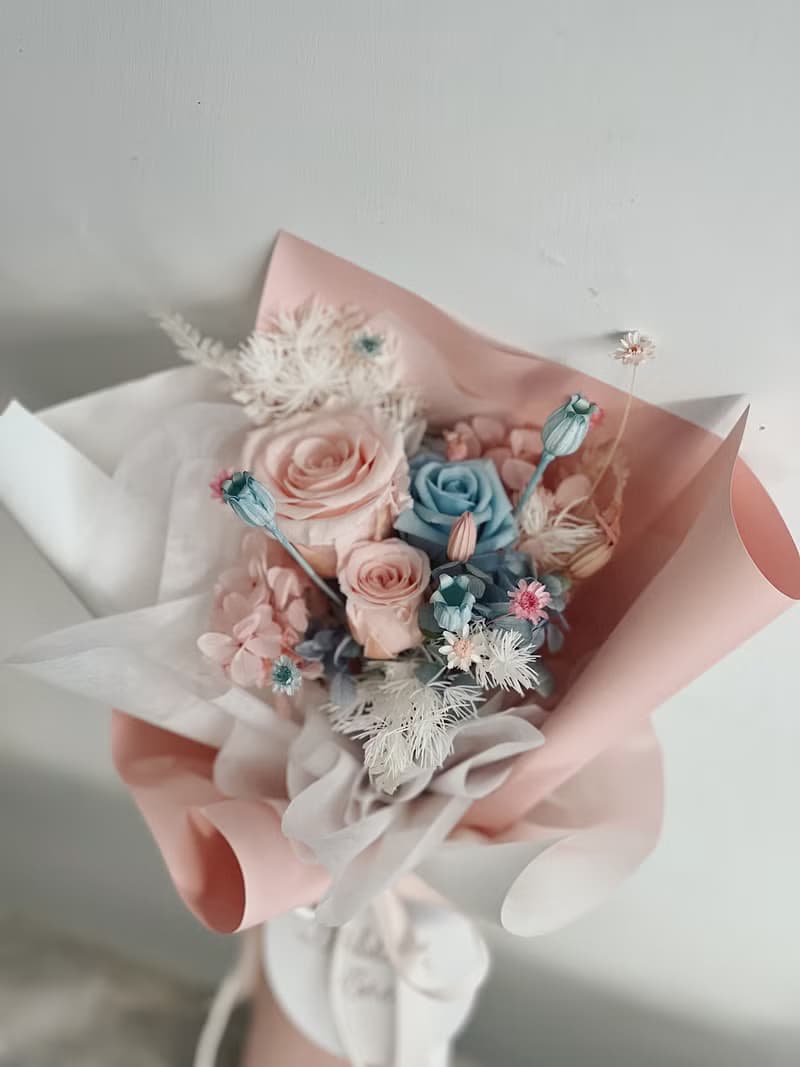 【永生玫瑰花花束】• 情人節/永生玫瑰花/永生玫瑰花花束/玫瑰花