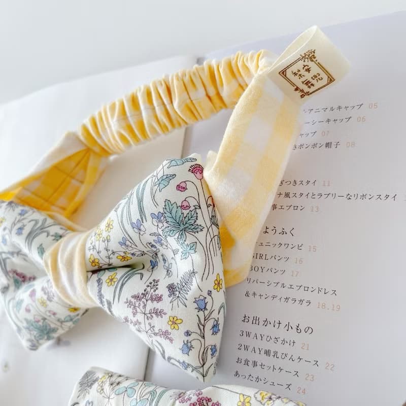 溫柔黃花繪 彌月禮盒兩件組 圍兜 寶寶髮帶 滿月禮 新生兒禮物