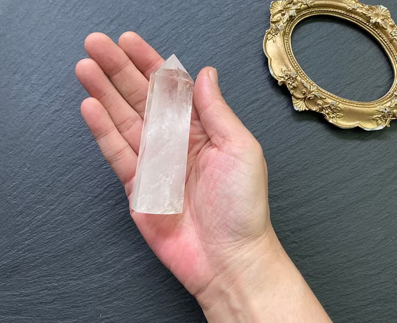 天然彩虹暴風雪白水晶能量柱 消磁淨化 招財開運 淨化氣場 防小人