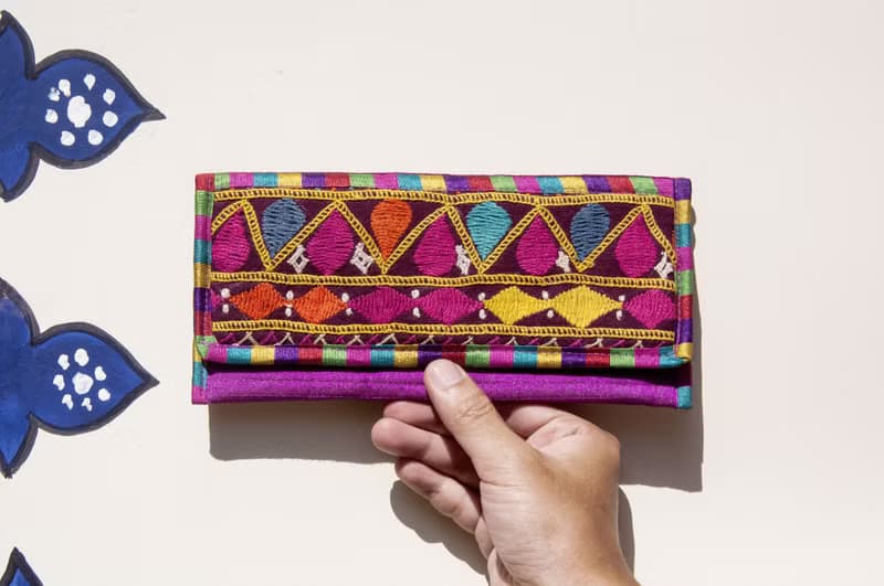 手工刺繡錢包 民族風長夾 刺繡皮夾 手工刺繡筆袋-沙漠花朵刺繡包
