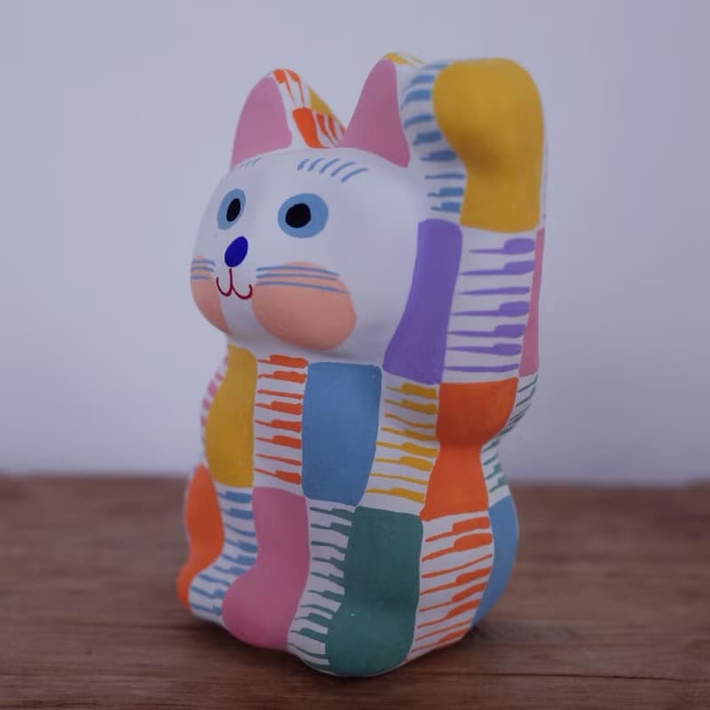 招き猫　鍵盤柄　左手招き