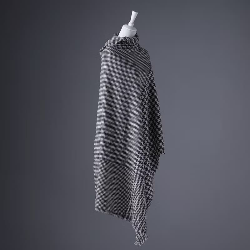 【新品上市】Clio小香風千鳥格紋  纯羊毛圍巾