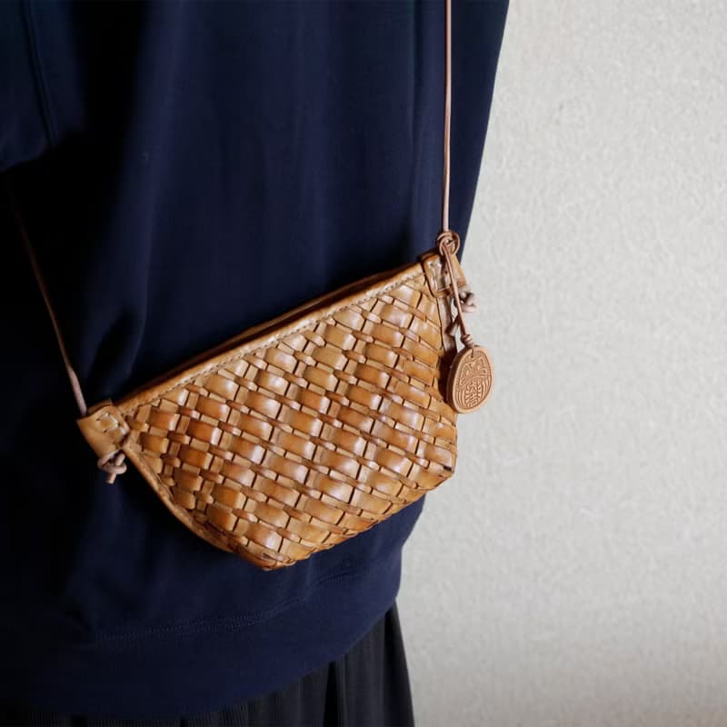 手編みヌメ革ショルダーバッグスマホポーチ小物入れ