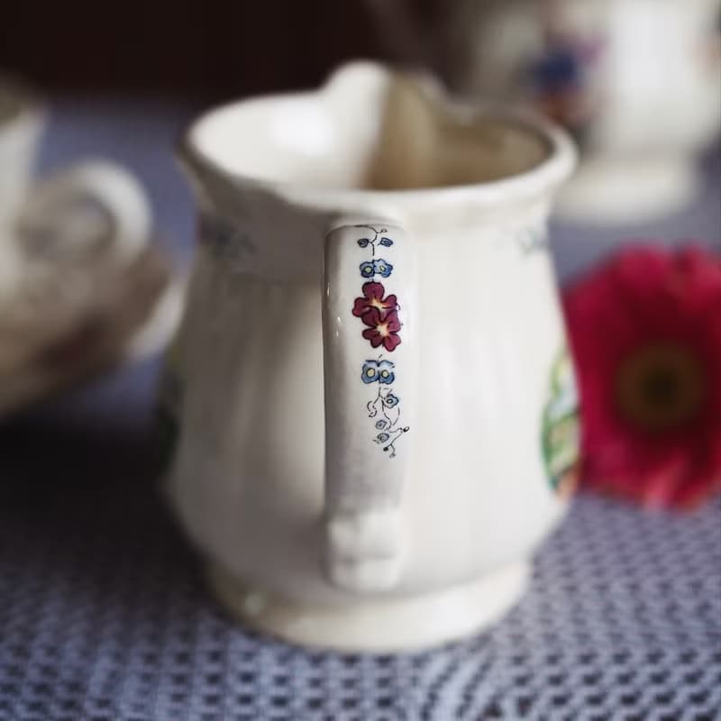 二十世紀法國古董 Sarreguemines 牛奶壺