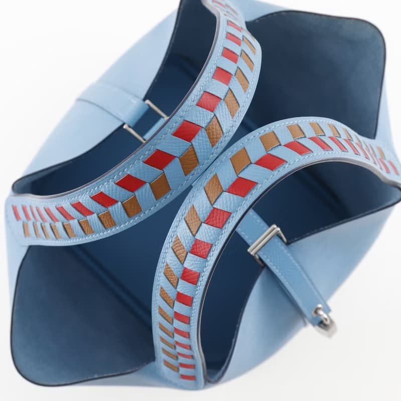 【日本直送】エルメス HERMES ピコタンロックMM ハンドバッグ トレサージュ ヴォーエプソン 水色 D レディース【中古】