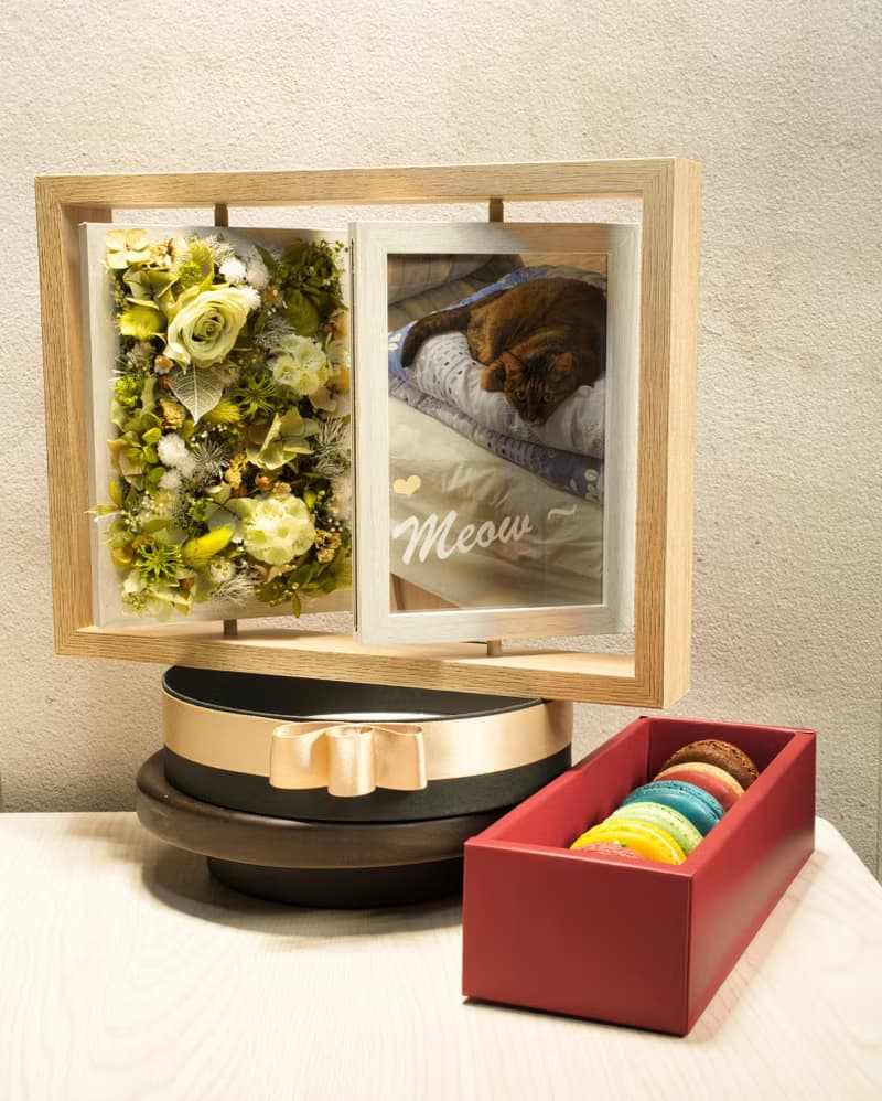 情人節馬卡龍永生花禮 - 開心果雙旋轉相框