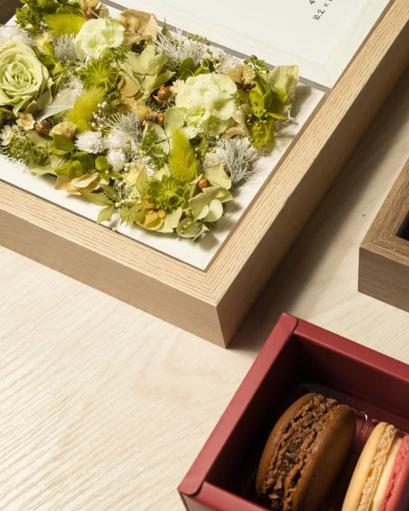 情人節馬卡龍永生花禮 - 開心果雙旋轉相框