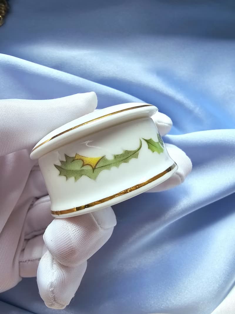 英國製蘇格蘭紫薊小珠寶盒/藥盒/vintage西洋古董飾品