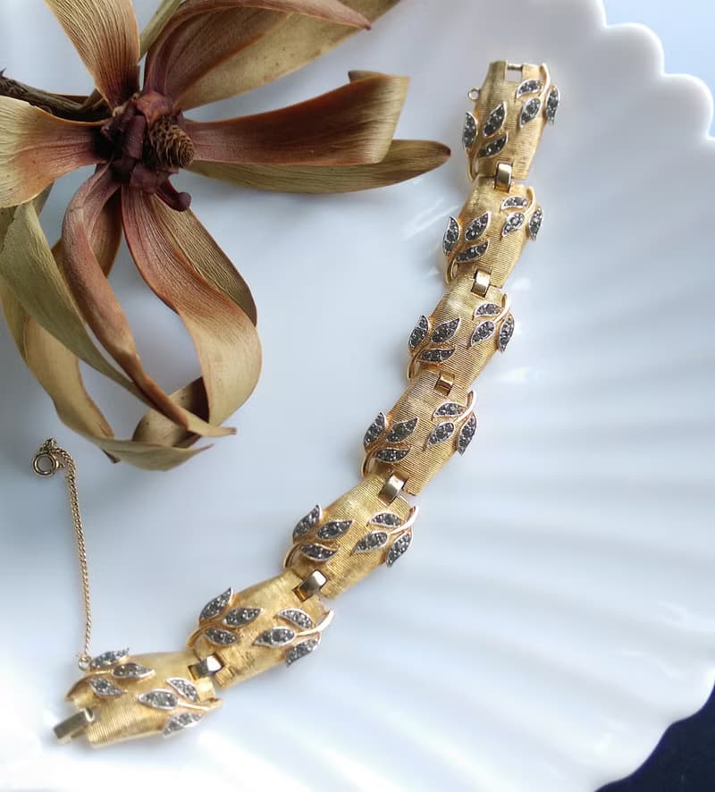 Vintage Jewelry 西洋古董飾品 Trifari Garden of Eden 手鍊