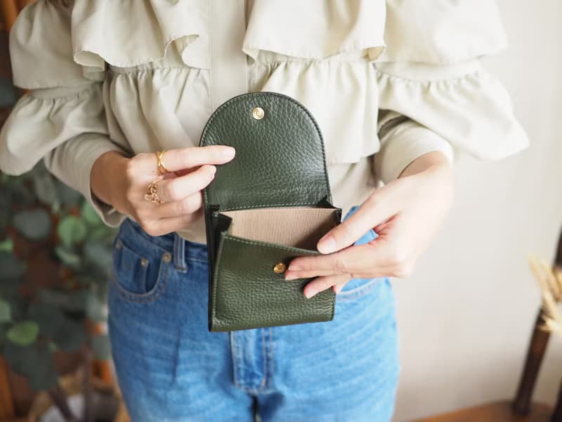 Tart (Green) : Short wallet, Cow leather, Wallet with long strap, Green