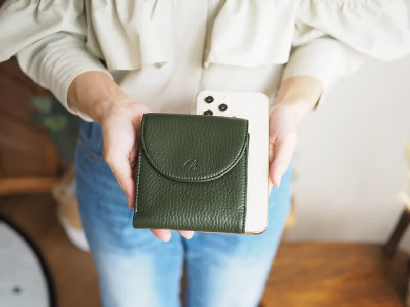 Tart (Green) : Short wallet, Cow leather, Wallet with long strap, Green
