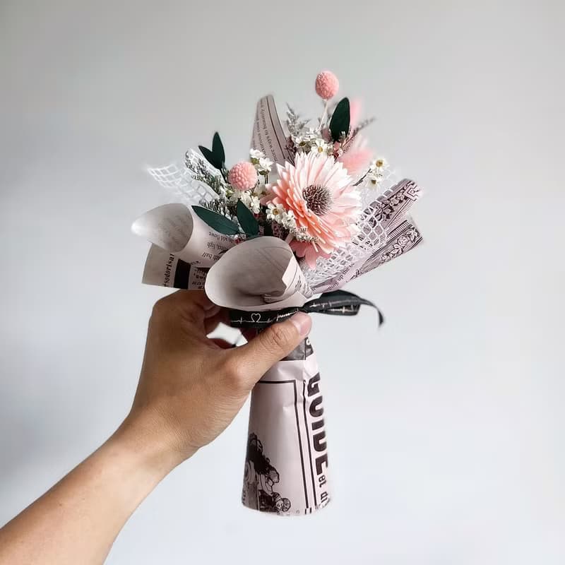 小資款畢業花束 | 三色選擇 / 附贈PVC透明梯型袋 畢業季 花束