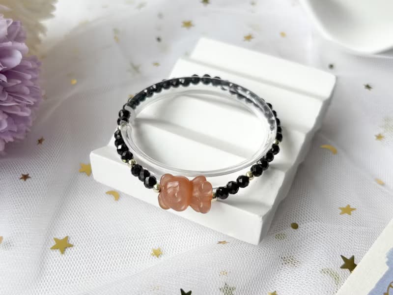 天然橙月光石小熊 黑尖晶 14K包金設計款手鍊