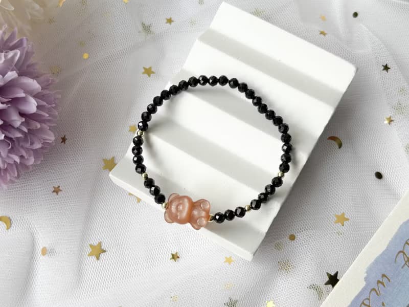 天然橙月光石小熊 黑尖晶 14K包金設計款手鍊