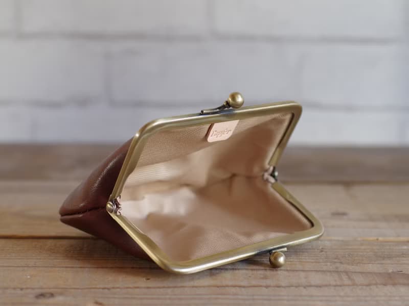 植鞣皮 方形口金包 巧克力色