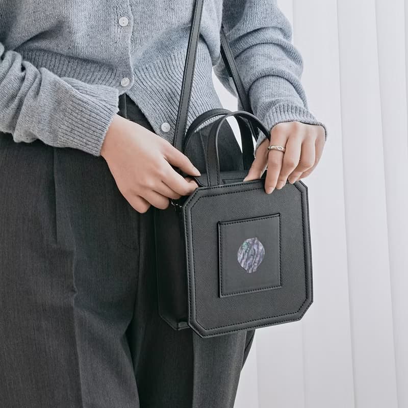 Mother-of-pearl Soban Bag Black