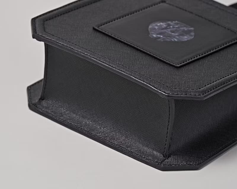 Mother-of-pearl Soban Bag Black