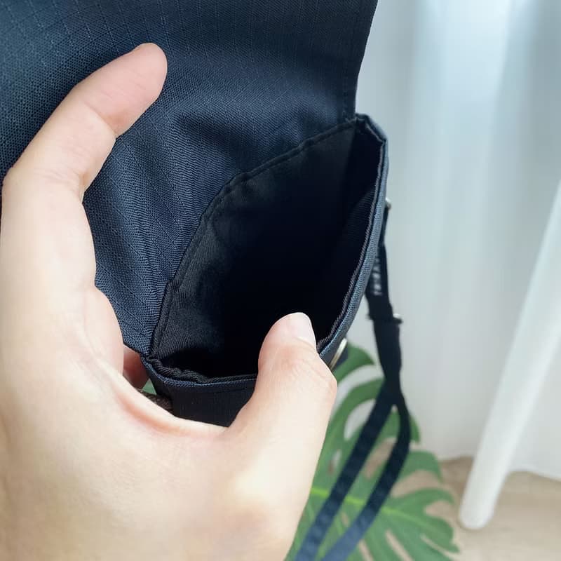 蛋定黑貓貓 造型隨身小包 手機包 旅行包 側背包 斜背包 防潑水