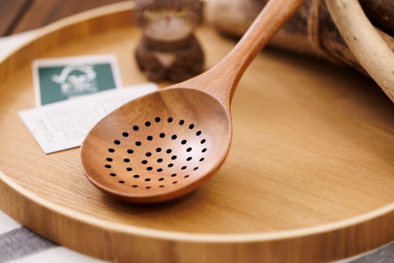 Islandoffer 島嶼製作 泰國柚木/相思木 長柄木漏匙羹(1件)