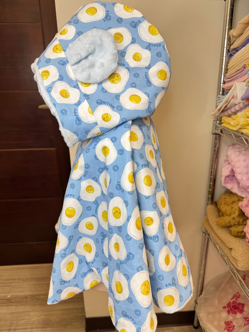 快樂煎蛋派對 Sunny Egg Party Cloak 手作斗篷 彌月禮盒