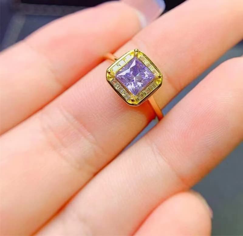 1 Ct Light Purple Moissanite Ring, Gorgeous Moissanite Ring, Unique Moissanite