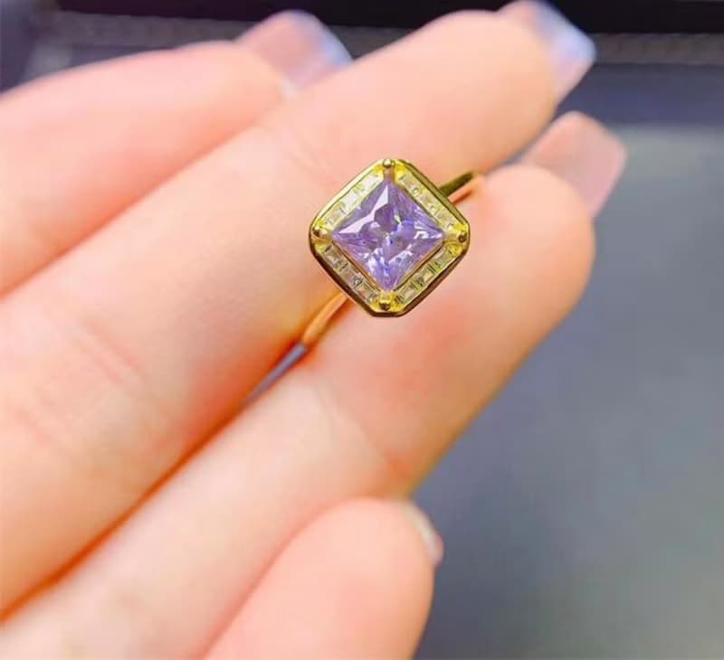 1 Ct Light Purple Moissanite Ring, Gorgeous Moissanite Ring, Unique Moissanite