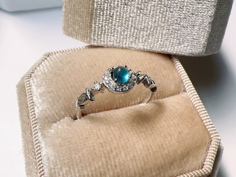 天然藍托帕 蛋面 光澤迷人 優雅精緻 純銀戒指 11月生日石