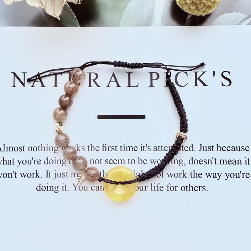 焰語之環手鍊・蜜蠟平安扣 × 銅髮晶 × 黑玉線編織羽葉原創設計