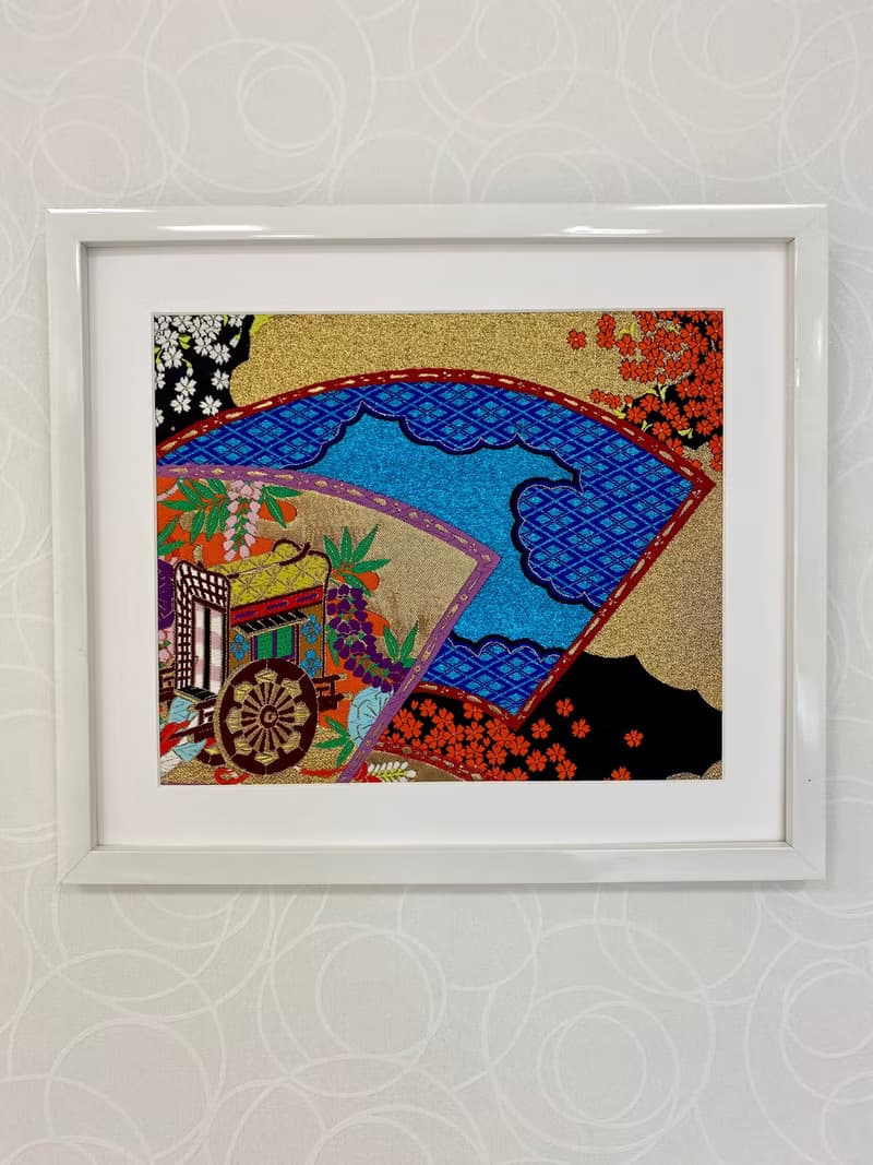 きものアート011　色鮮やかな扇の縁起が良い贈物　壁掛け　和モダンインテリア　引越新築祝い made in japan