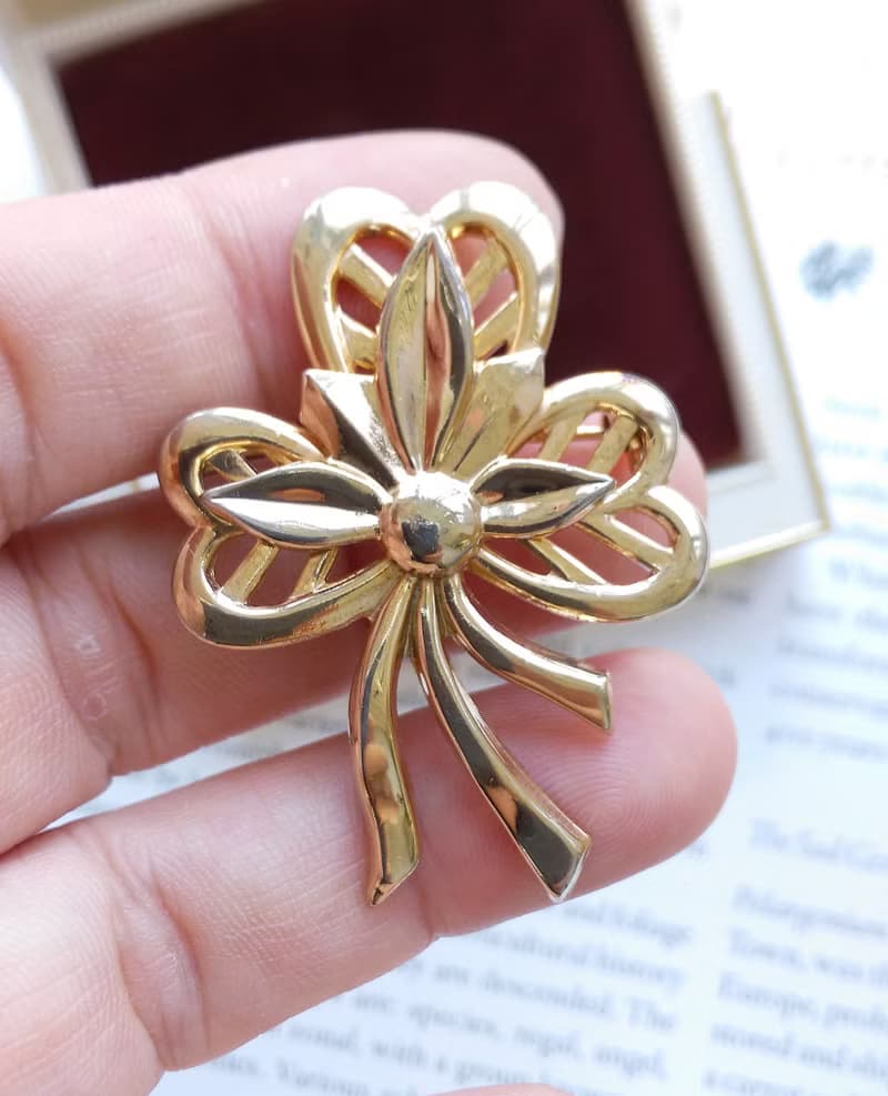 Vintage Jewelry 西洋古董飾品 金色調 優雅 幸運草 花束 別針