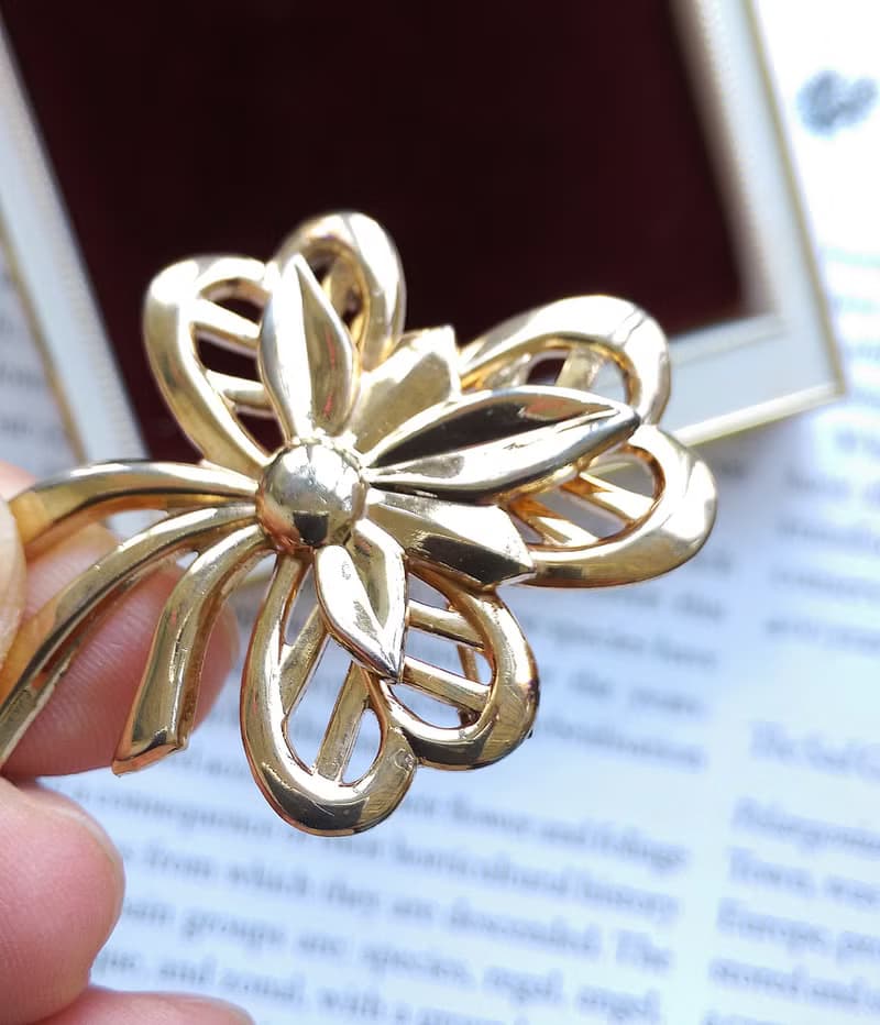 Vintage Jewelry 西洋古董飾品 金色調 優雅 幸運草 花束 別針