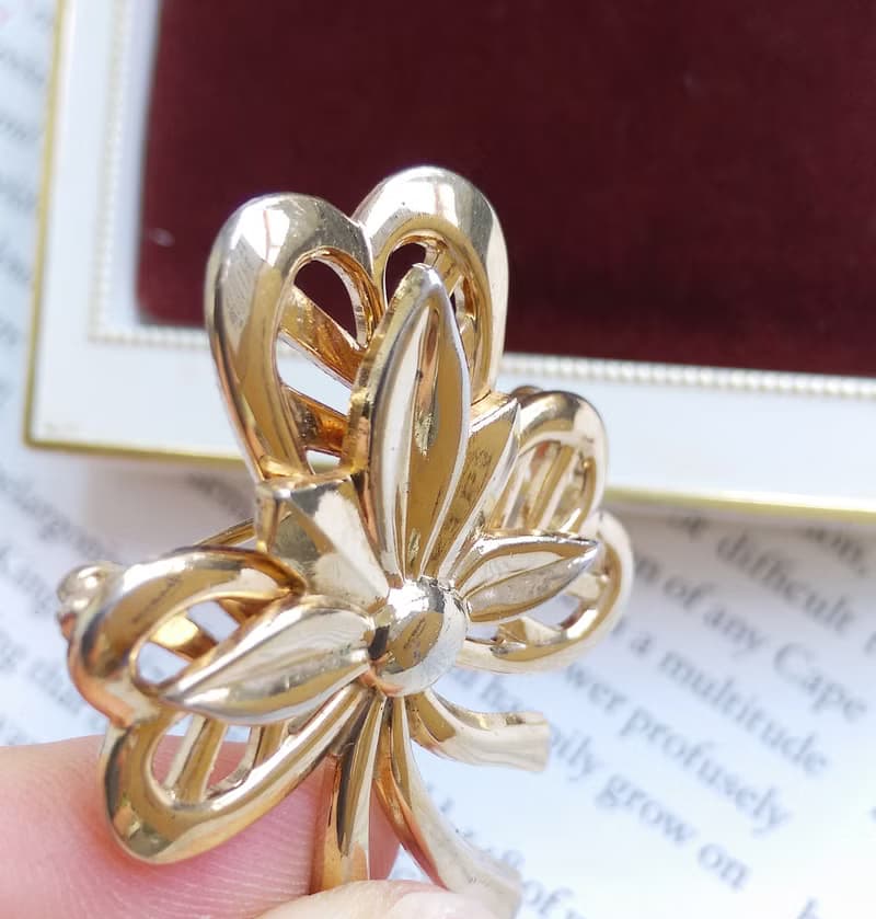 Vintage Jewelry 西洋古董飾品 金色調 優雅 幸運草 花束 別針