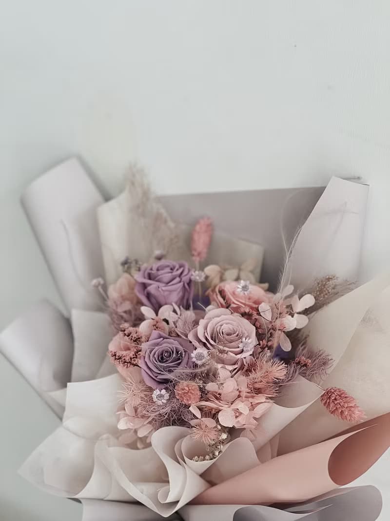 【永生玫瑰花花束】• 情人節/永生玫瑰花/永生玫瑰花花束/玫瑰花