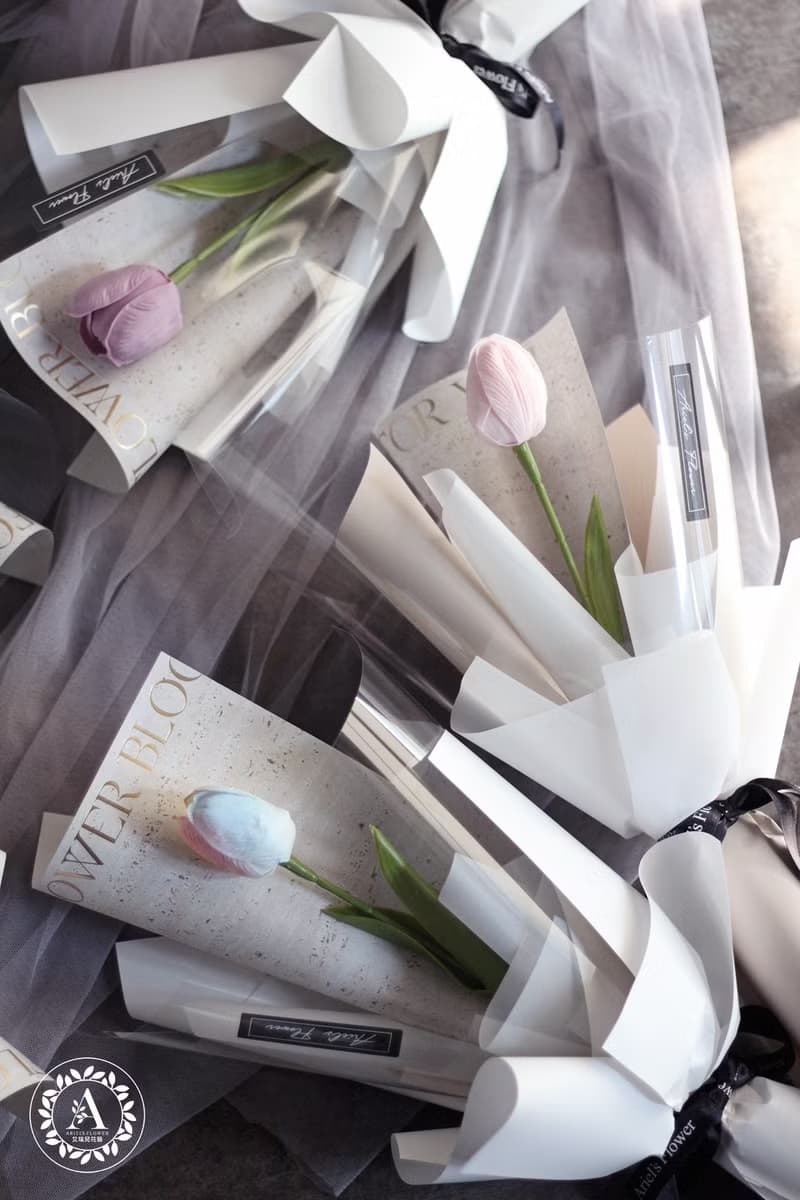 包裝花束 / 香芬皂花系列 / 單朵鬱金香小花束