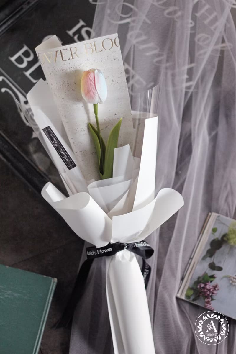 包裝花束 / 香芬皂花系列 / 單朵鬱金香小花束